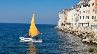 The art of sailing with lateen and lug sails is included in the Register of Cultural Property of the Republic of Croatia