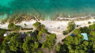 Nieuw strand in plaatsje Borik is klaar