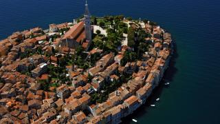 Explore Rovinj's labyrinth of streets 