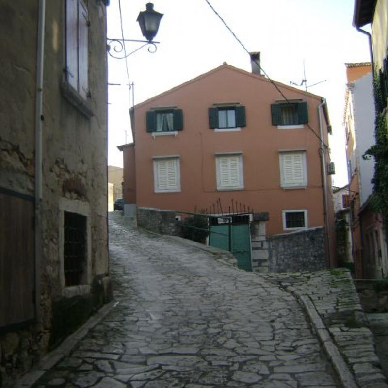Dietro Castello (Croatian)
