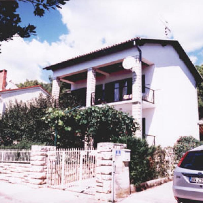 Villa San (Croatian)